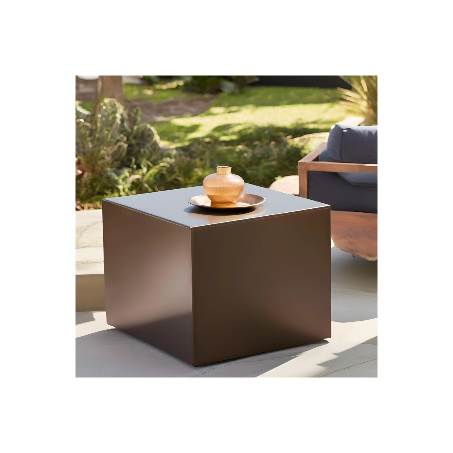 Cubo Multiuso In Polietilene Bronzo Per Interni Ed Esterni 1 Cubo Multiuso In Polietilene Bronzo Per Interni Ed Esterni