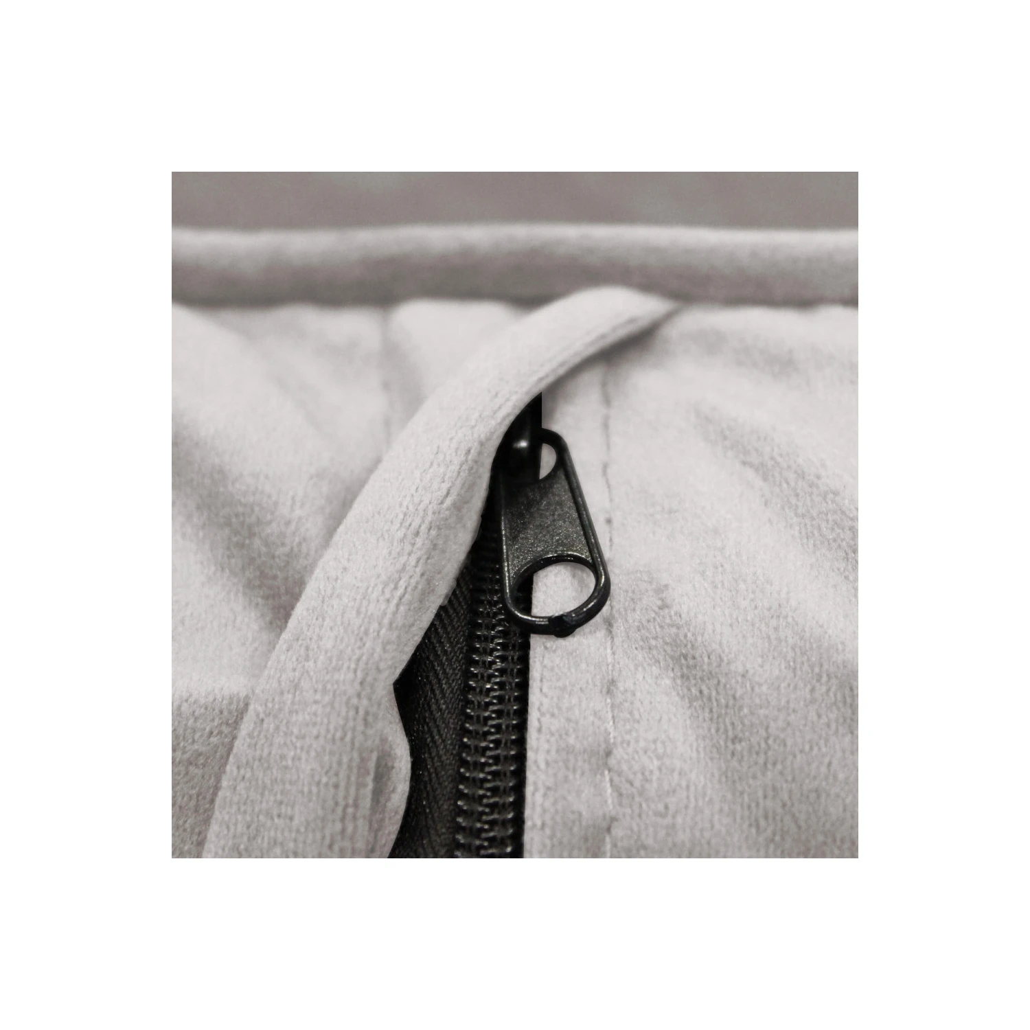 Divano In Velluto Tortora 3 Posti 196x81cm - CHANDLER 5 Divano In Velluto Tortora 3 Posti 196x81cm - CHANDLER - immagine 5