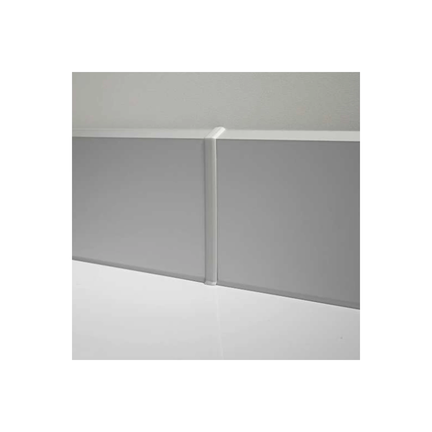 Giunzione In PVC Argento Per Battiscopa Metal Line 95 1 Giunzione In PVC Argento Per Battiscopa Metal Line 95