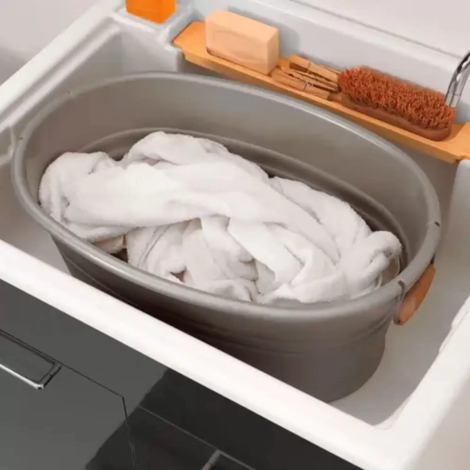 Lavatoio 80x60x86h Cm Con Cesto Portabiancheria Antracite Twist Max Colavene 4 Lavatoio 80x60x86h Cm Con Cesto Portabiancheria Antracite Twist Max Colavene - immagine 4