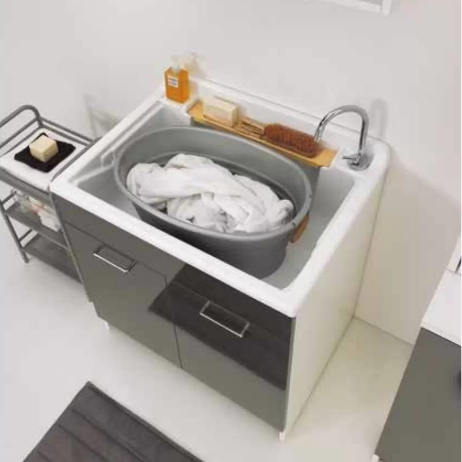 Lavatoio 80x60x86h Cm Con Cesto Portabiancheria Melanzana Twist Max Colavene 4 Lavatoio 80x60x86h Cm Con Cesto Portabiancheria Melanzana Twist Max Colavene - immagine 4