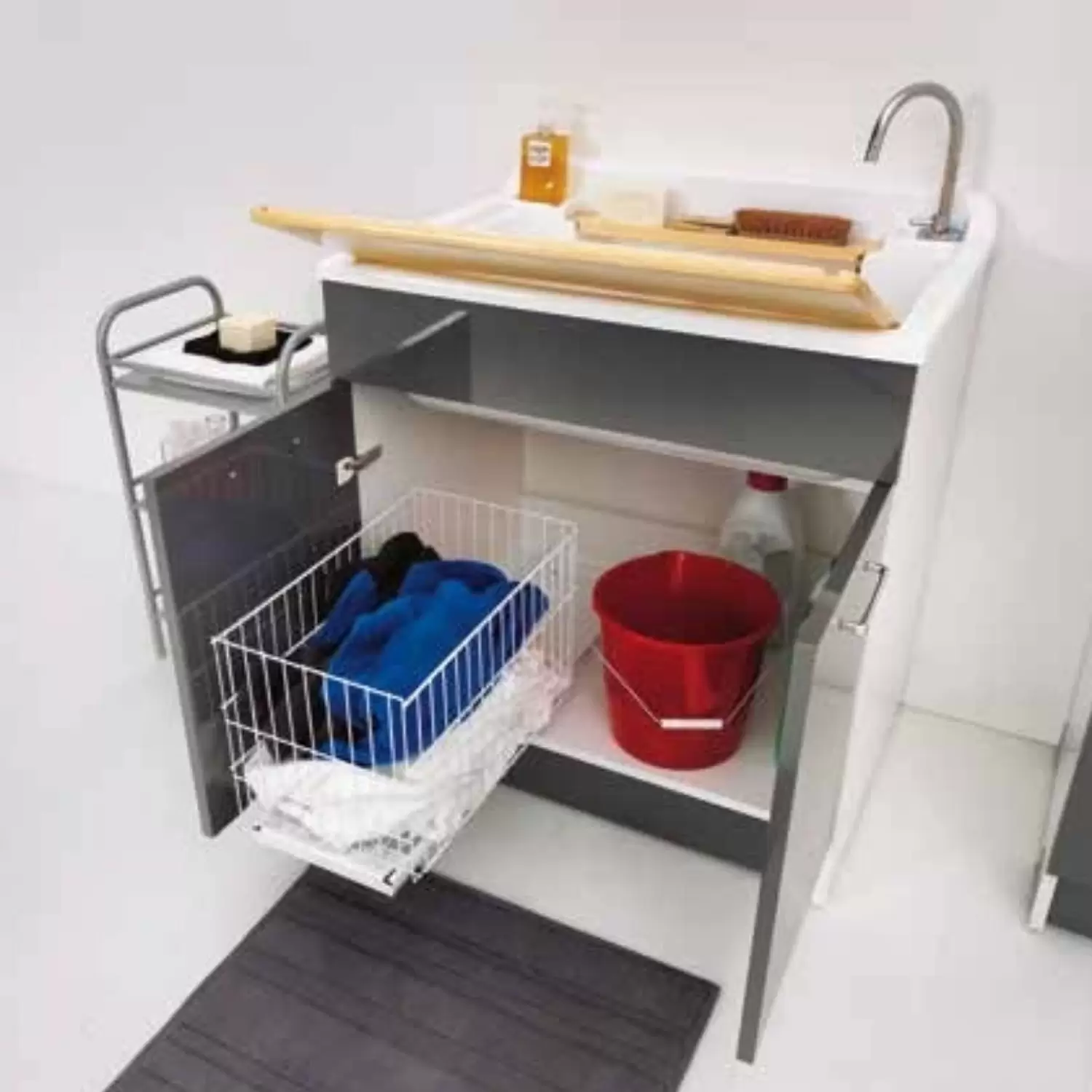 Lavatoio 80x60x86h Cm Con Cesto Portabiancheria Melanzana Twist Max Colavene 5 Lavatoio 80x60x86h Cm Con Cesto Portabiancheria Melanzana Twist Max Colavene - immagine 5