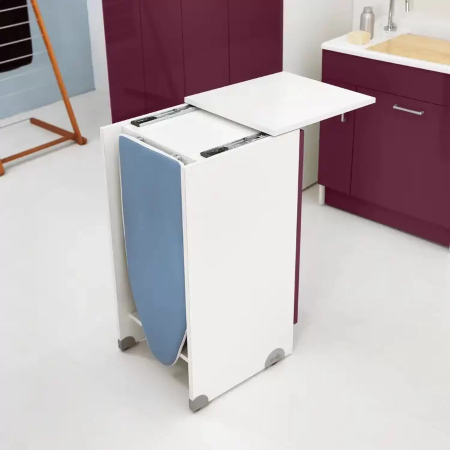 Mobile Movibile Con Asse Da Stiro Estraibile 45x50x90h Melanzana Lucido Colavene 2 Mobile Movibile Con Asse Da Stiro Estraibile 45x50x90h Melanzana Lucido Colavene - immagine 2