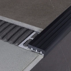 Profilo Per Scale In PVC 270cm CERFIX PROSTEP SP Profilpas