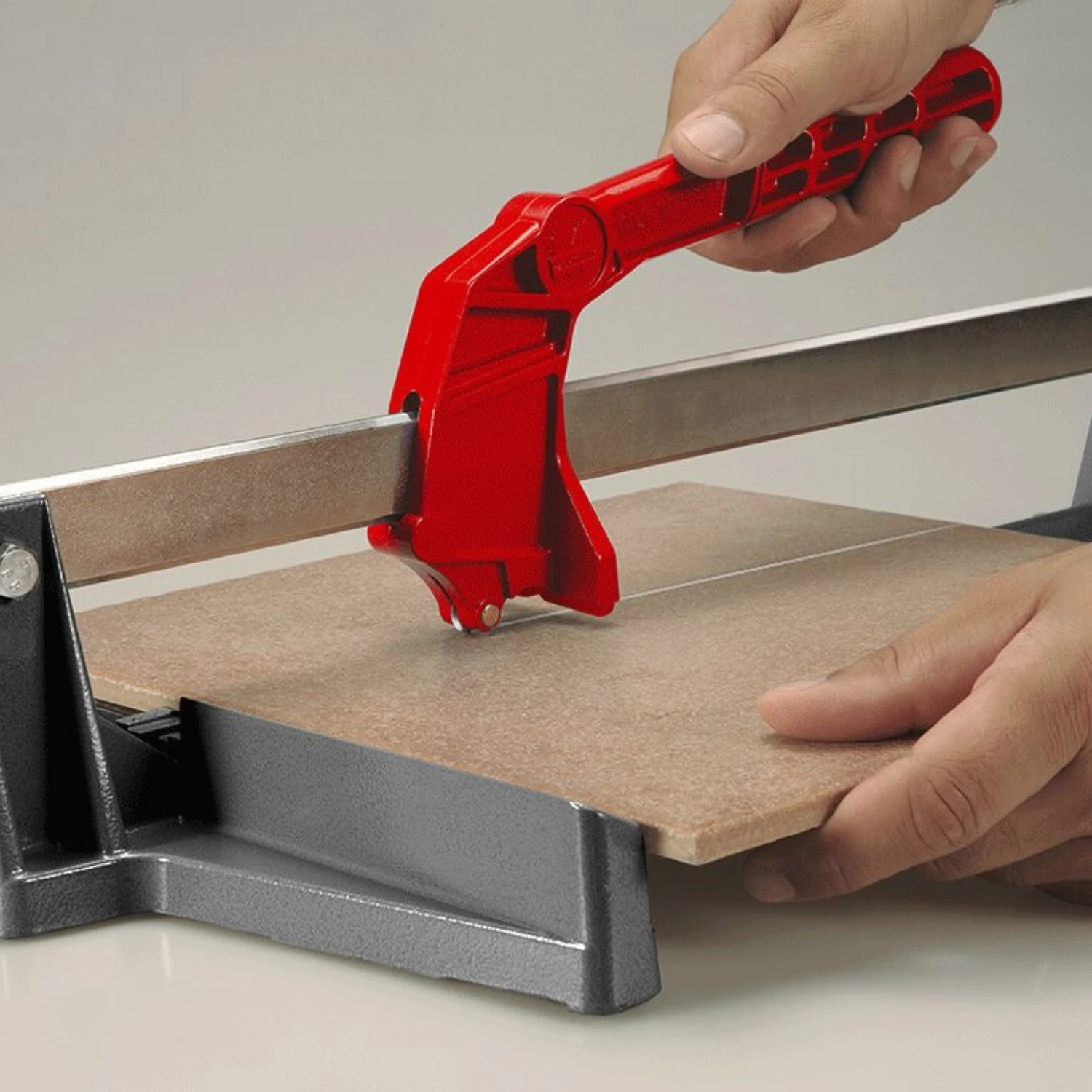 Tagliapiastrelle Minimontolit Montolit - Per Fai Da Te E Posatori Professionali 2 Tagliapiastrelle Minimontolit Montolit - Per Fai Da Te E Posatori Professionali - immagine 2