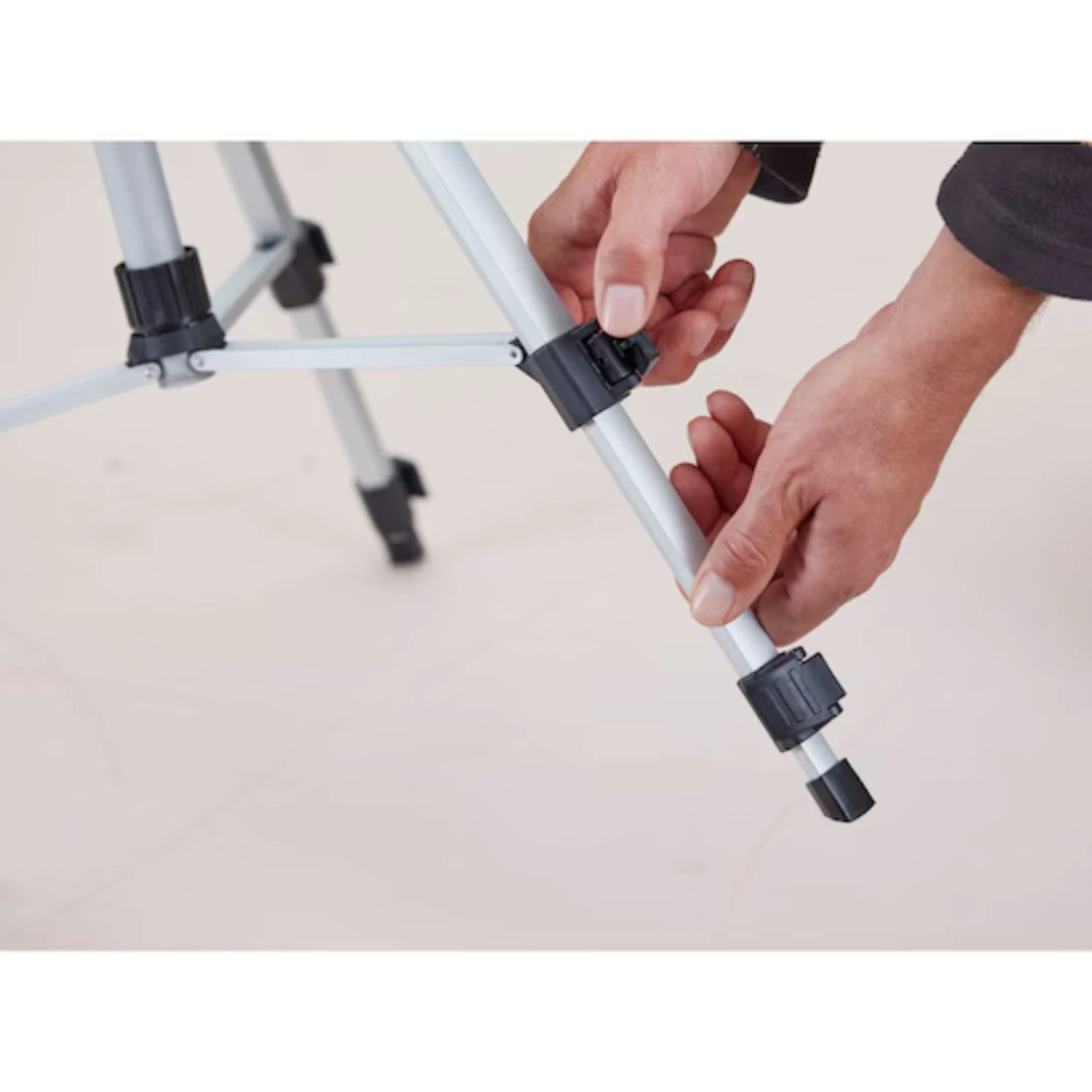 Treppiede Fotografico Per Laser 1-77-201 Stanley 2 Treppiede Fotografico Per Laser 1-77-201 Stanley - immagine 2